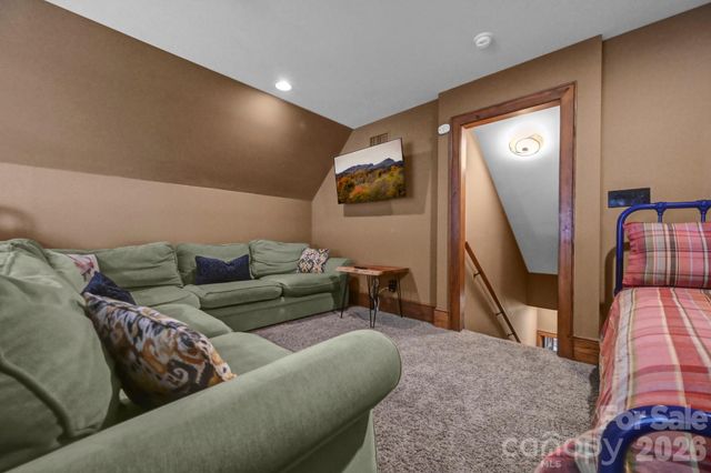 1226 Grouse Moor Drive, Sugar Mountain, NC 28604