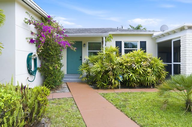 221 Princeton Drive, Lake Worth Beach, FL 33460