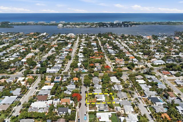 221 Princeton Drive, Lake Worth Beach, FL 33460