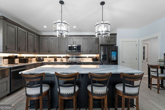 547 CENTER Road, Cartersville, GA 30121