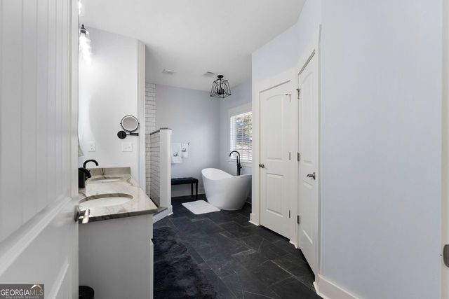 547 CENTER Road, Cartersville, GA 30121