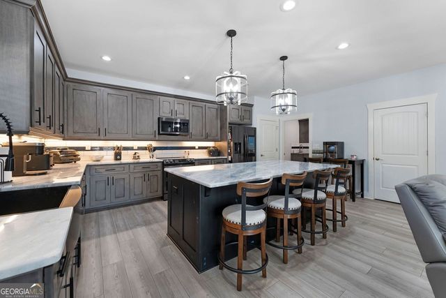 547 CENTER Road, Cartersville, GA 30121