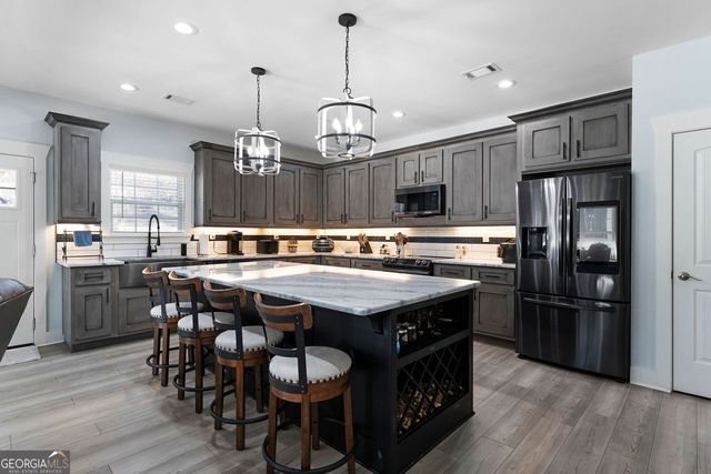 547 CENTER Road, Cartersville, GA 30121