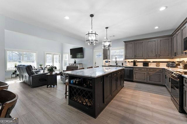 547 CENTER Road, Cartersville, GA 30121