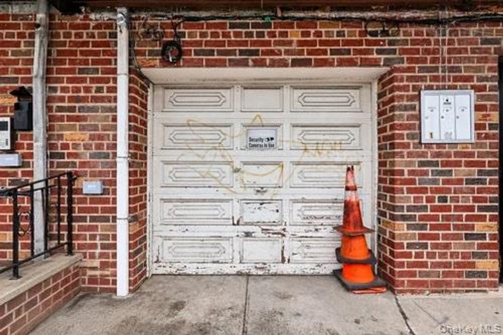 111-55 43rd Avenue, Corona, NY 11368 — photo 4