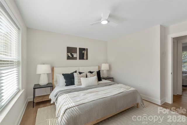 1108 Wonder Way, Charlotte, NC 28208