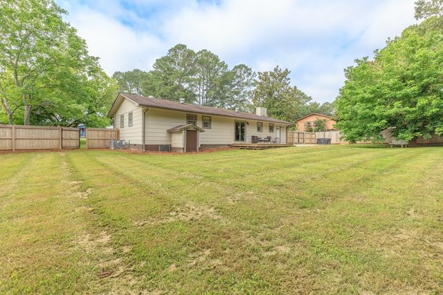 160 Pinebrook Drive, Rocky Face, GA 30746