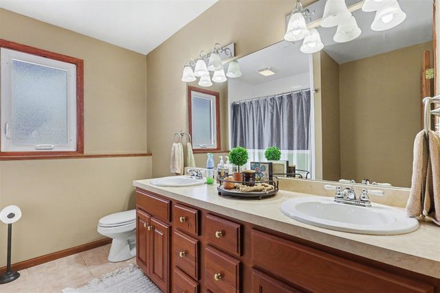 4964 Laurelwood Drive, Hudsonville, MI 49426