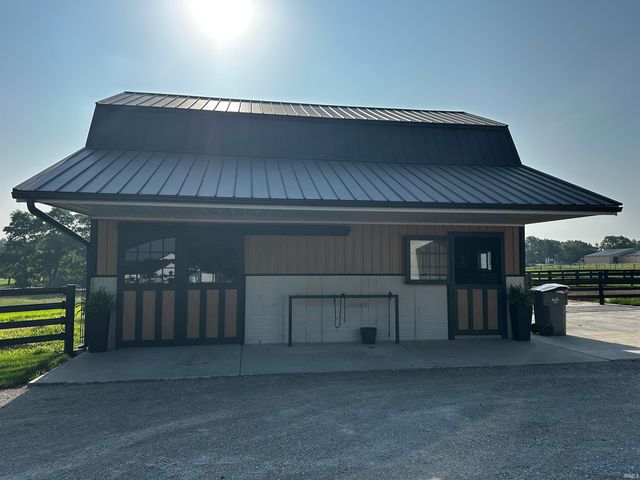 14188 CR 28, Middlebury, IN 46528