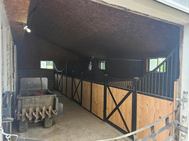 14188 CR 28, Middlebury, IN 46528
