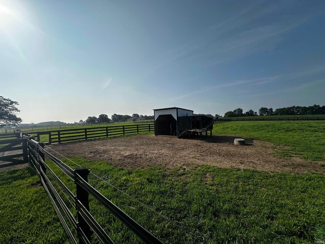 14188 CR 28, Middlebury, IN 46528