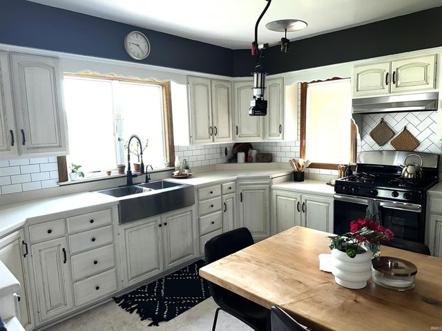 14188 CR 28, Middlebury, IN 46528