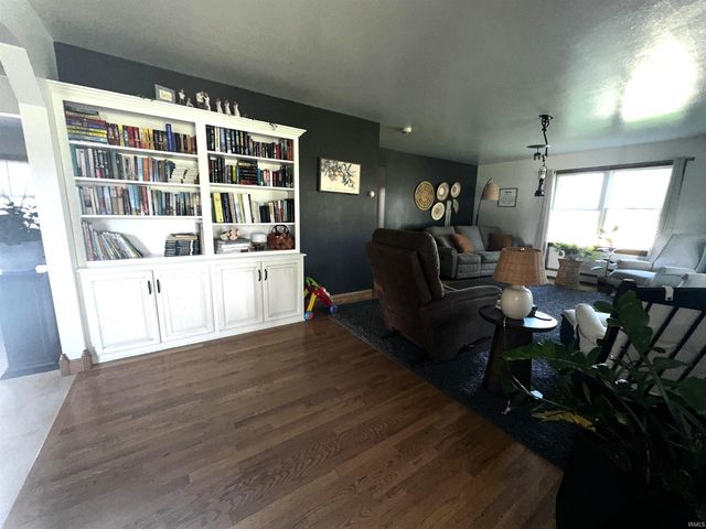14188 CR 28, Middlebury, IN 46528