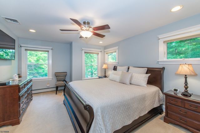 75 Todd Rd, Parsippany-troy Hills Twp., NJ 07005