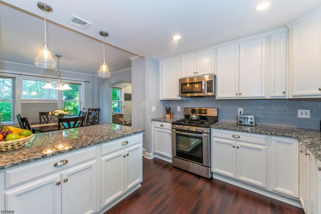 75 Todd Rd, Parsippany-troy Hills Twp., NJ 07005