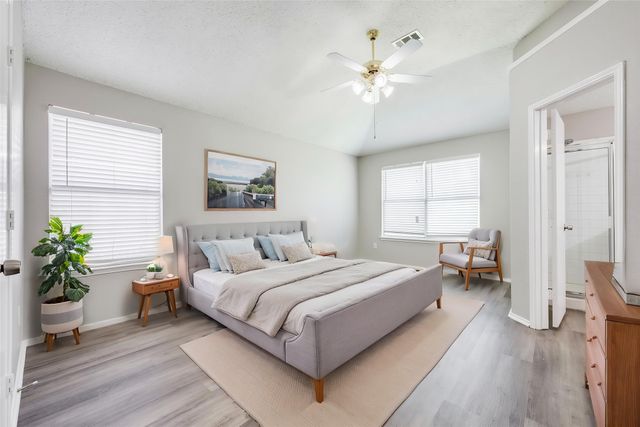 6431 ST LEONARD Drive, Arlington, TX 76001