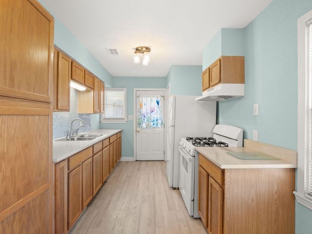 1005 Anderson Dr, Leesville, LA 71446