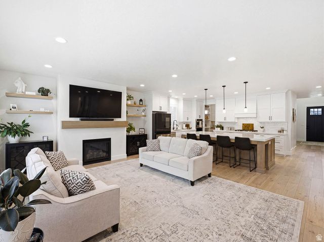 1268 W MOON WAY, Riverton, UT 84065