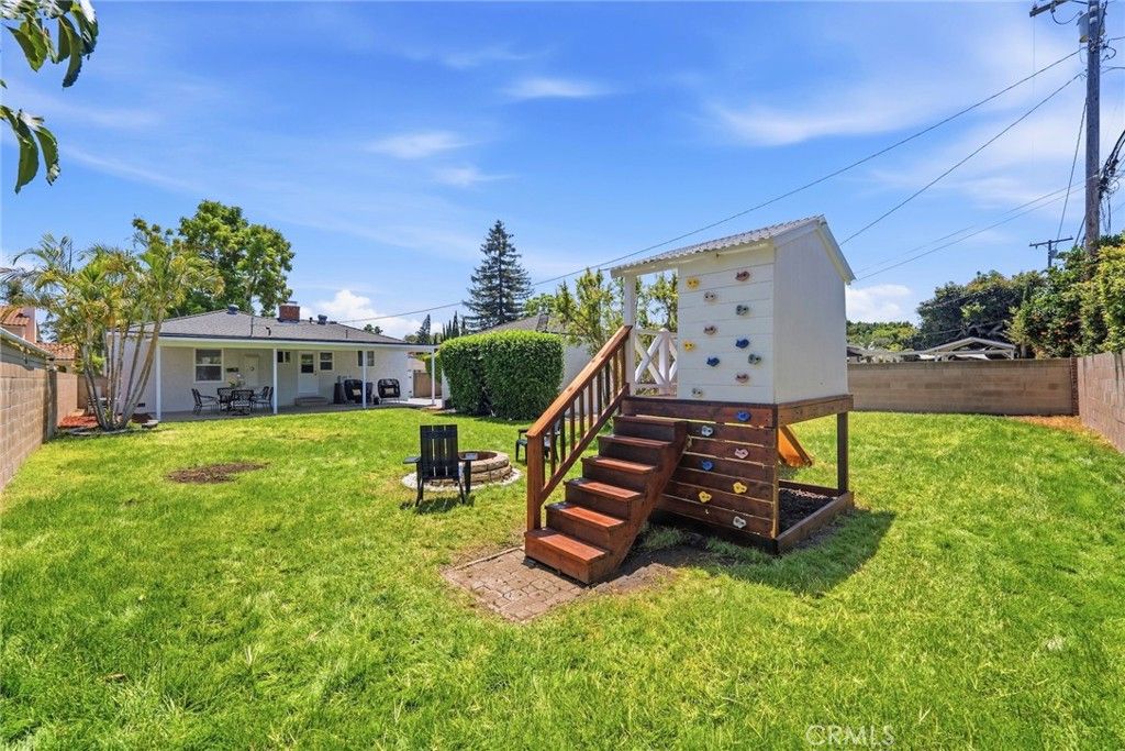 Image 3 of property listing at 4347 Tulane, Long Beach, CA 90808