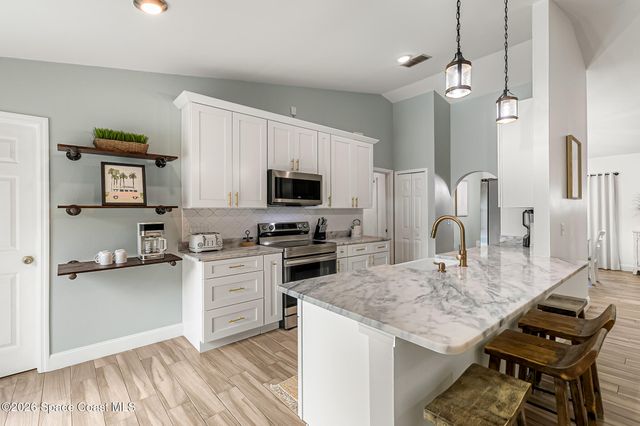 2014 Buescher Hill Street, Melbourne, FL 32935