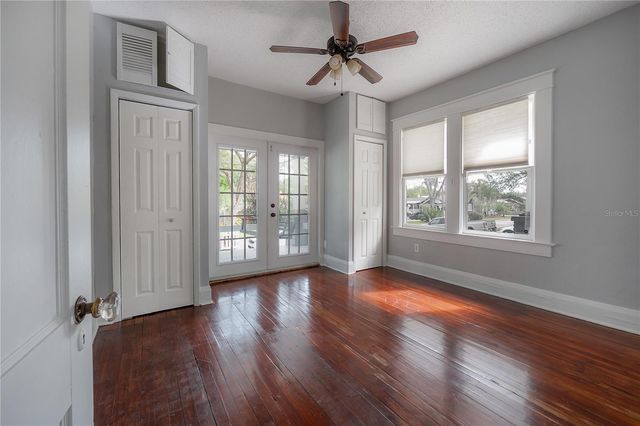 1007 E ROBSON STREET, Tampa, FL 33604