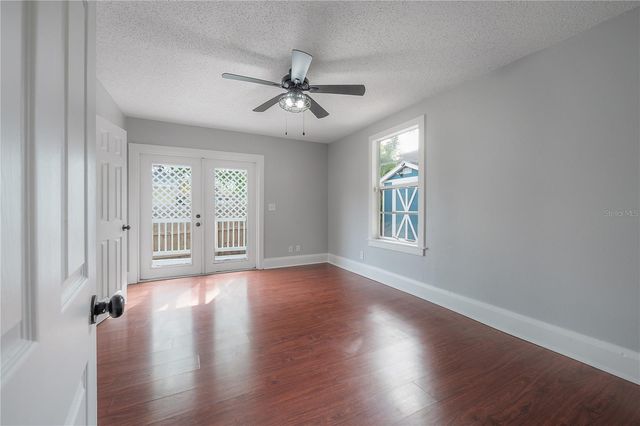 1007 E ROBSON STREET, Tampa, FL 33604