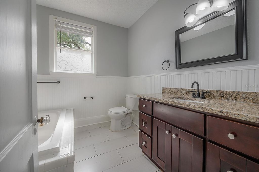 Image 14 of property listing at 1007 E ROBSON STREET, Tampa, FL 33604