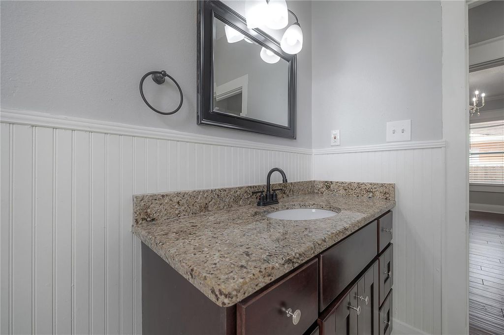 Image 16 of property listing at 1007 E ROBSON STREET, Tampa, FL 33604