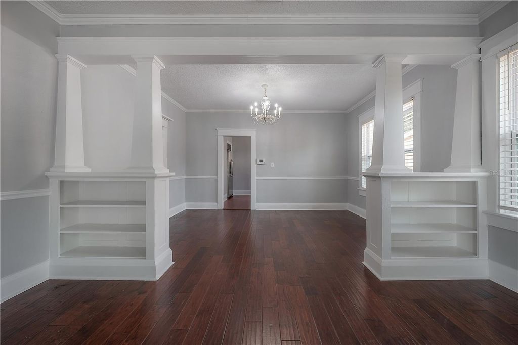 Image 20 of property listing at 1007 E ROBSON STREET, Tampa, FL 33604