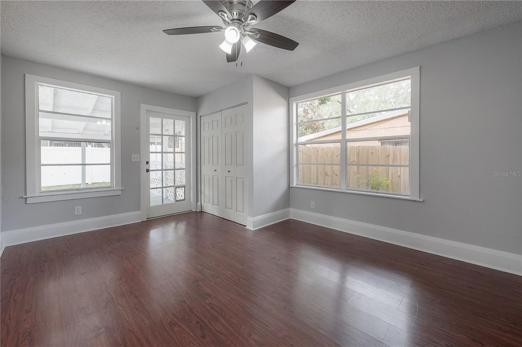 Image 29 of property listing at 1007 E ROBSON STREET, Tampa, FL 33604