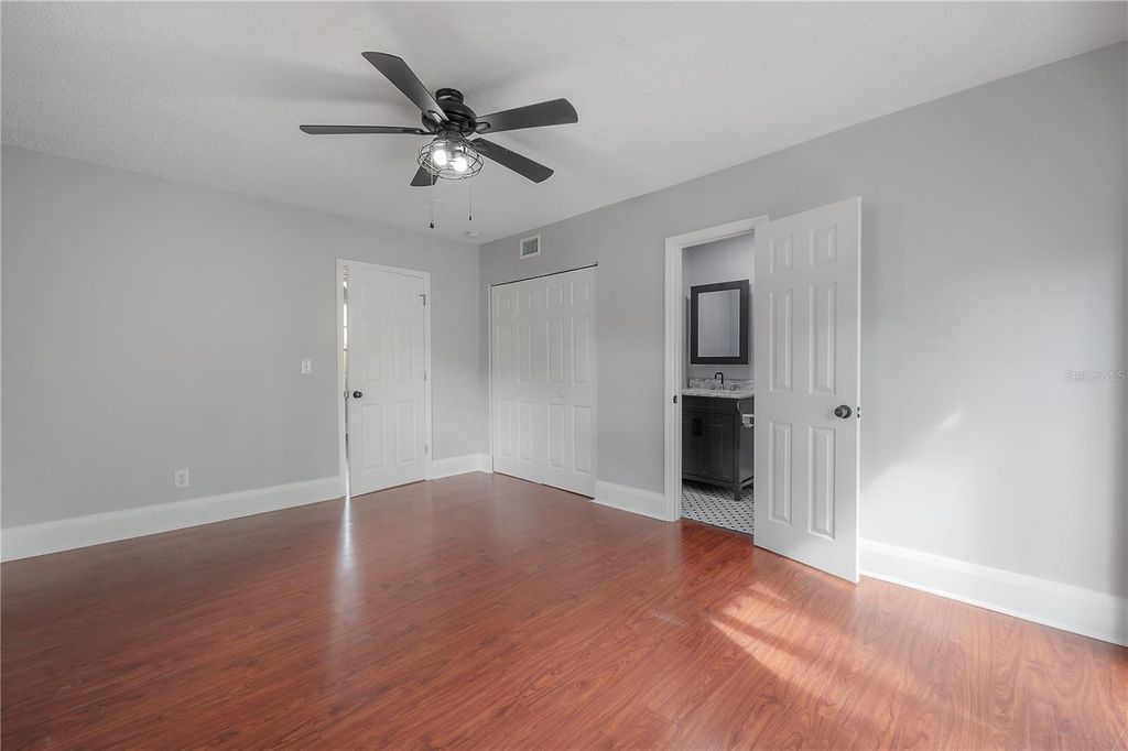 Image 35 of property listing at 1007 E ROBSON STREET, Tampa, FL 33604