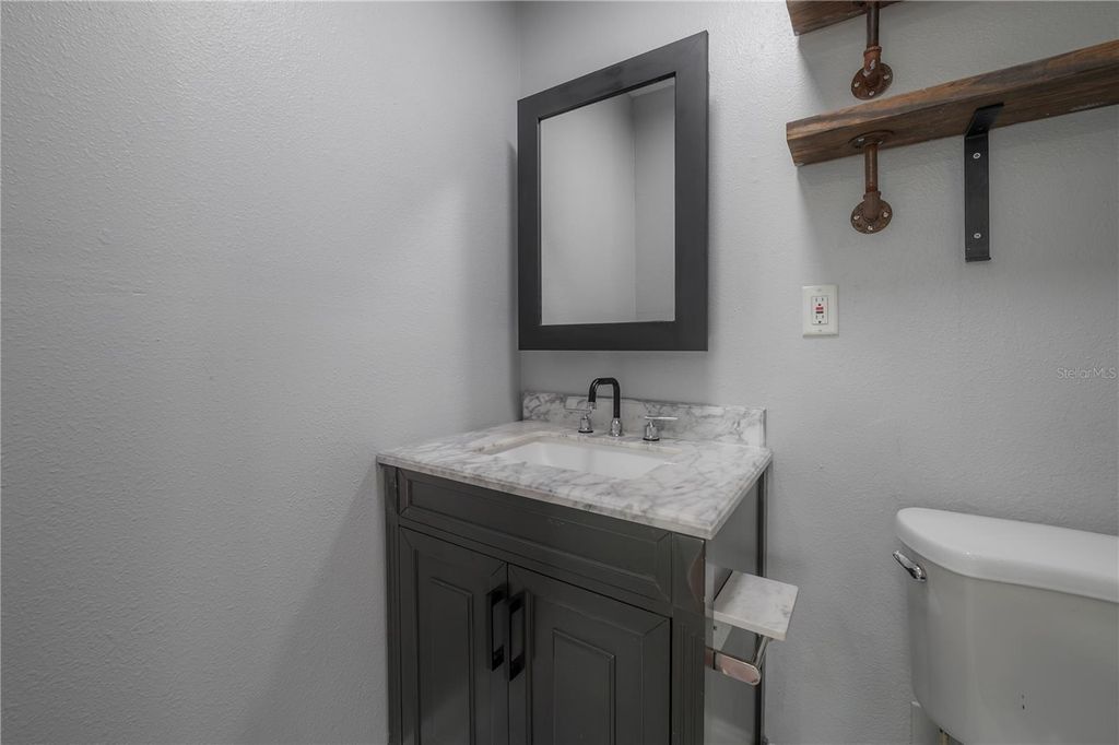 Image 36 of property listing at 1007 E ROBSON STREET, Tampa, FL 33604