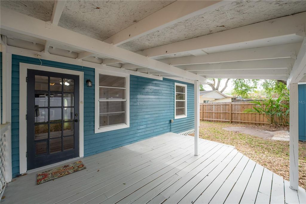 Image 46 of property listing at 1007 E ROBSON STREET, Tampa, FL 33604