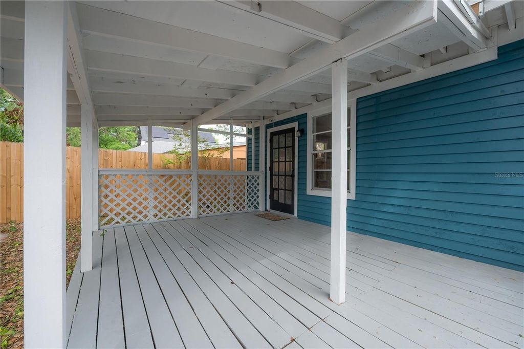 Image 47 of property listing at 1007 E ROBSON STREET, Tampa, FL 33604