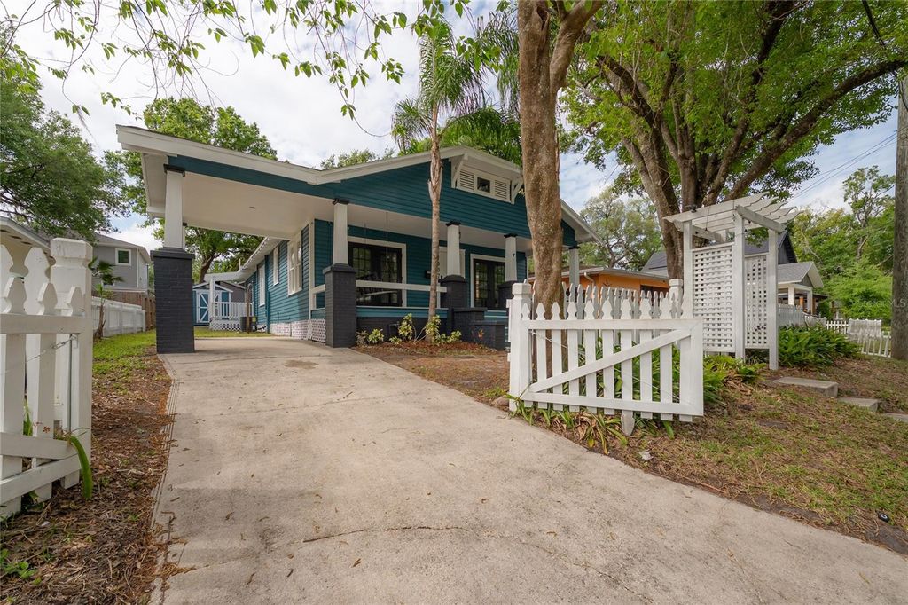 Image 49 of property listing at 1007 E ROBSON STREET, Tampa, FL 33604