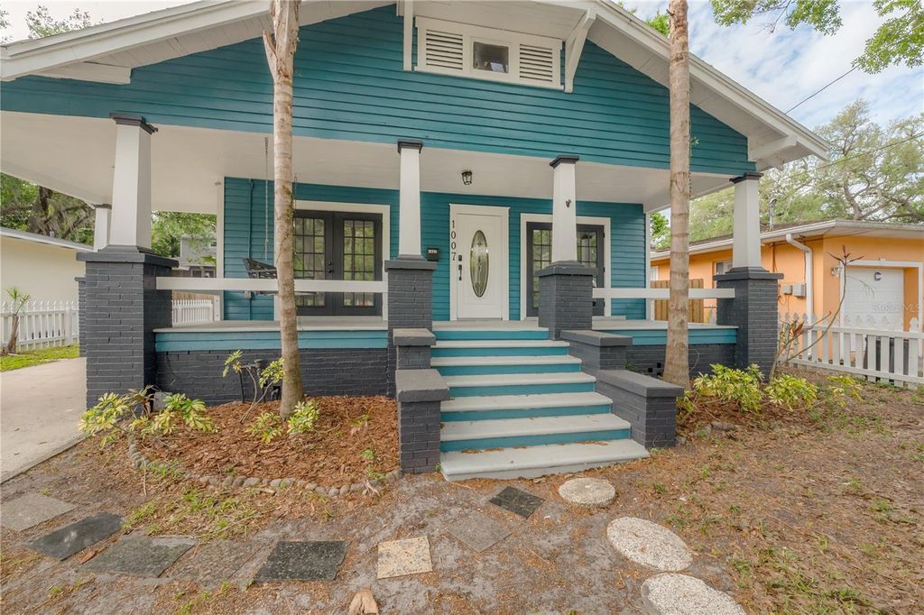 Image 6 of property listing at 1007 E ROBSON STREET, Tampa, FL 33604