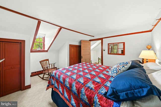4925 MILL RD, Emmaus, PA 18049
