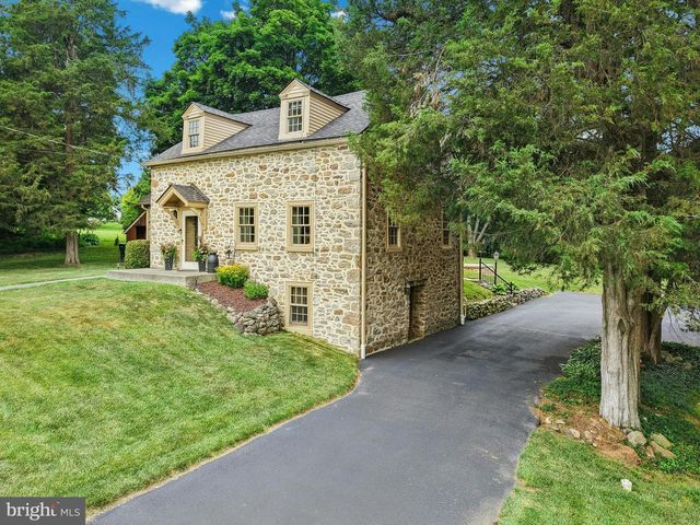 4925 MILL RD, Emmaus, PA 18049