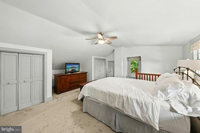 4925 MILL RD, Emmaus, PA 18049