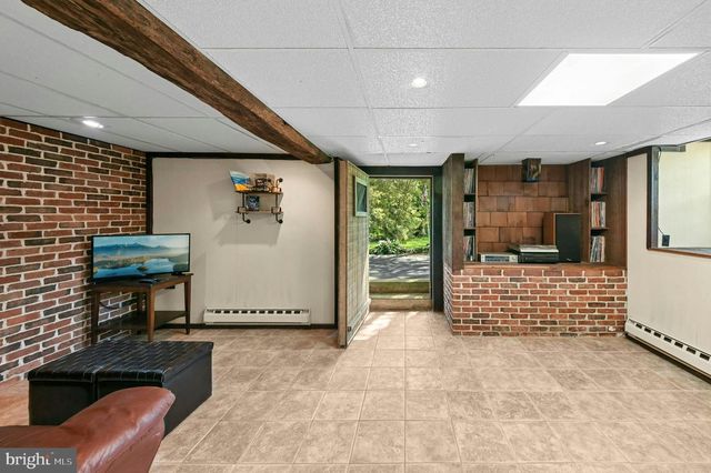 4925 MILL RD, Emmaus, PA 18049