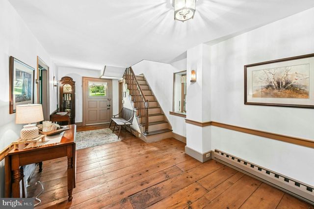 4925 MILL RD, Emmaus, PA 18049