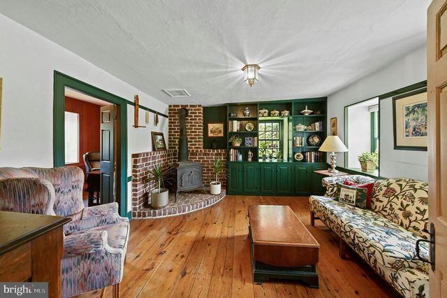 4925 MILL RD, Emmaus, PA 18049