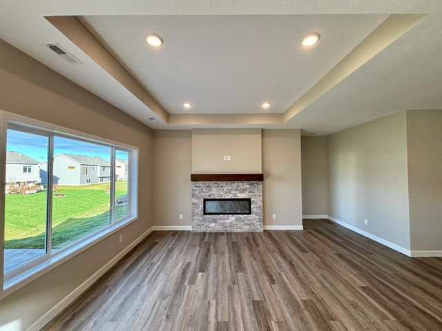 322 Emmy Lane, Hanover, MN 55341