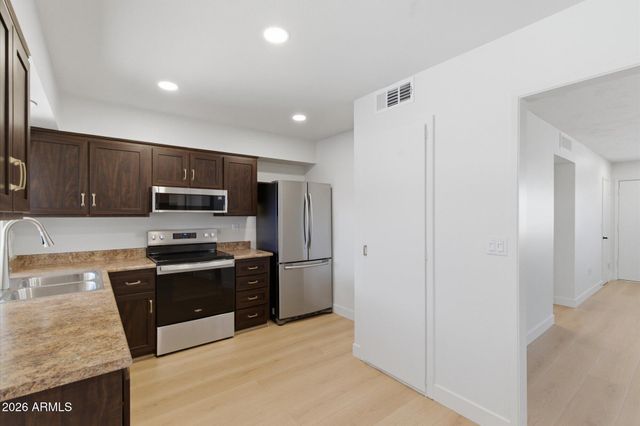 10917 W THUNDERBIRD Boulevard, Sun City, AZ 85351