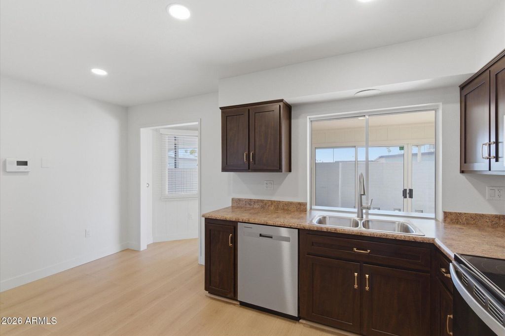 10917 W THUNDERBIRD Boulevard, Sun City, AZ 85351 — photo 4