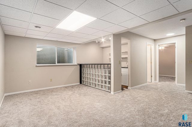 4209 N Jans Dr, Sioux Falls, SD 57107