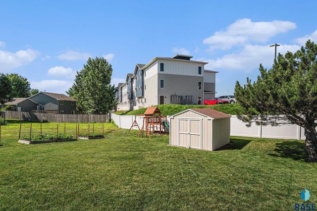 4209 N Jans Dr, Sioux Falls, SD 57107