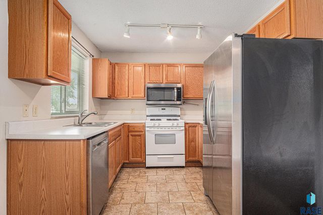 4209 N Jans Dr, Sioux Falls, SD 57107