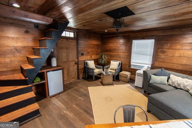 1651 Mergendollar Road, Good Hope, GA 30641