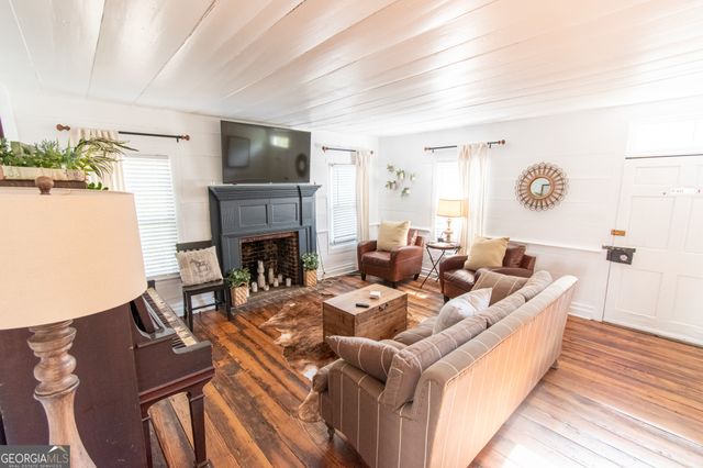 1651 Mergendollar Road, Good Hope, GA 30641